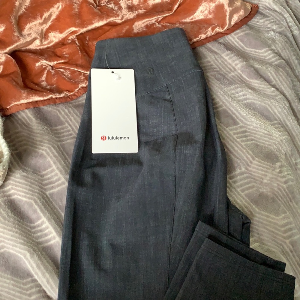 Brand new with tags lululemon here to there pant